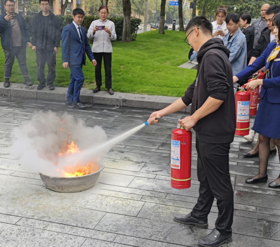 四川省生态环保集团组织开展2023年消防宣传月“三个一”系列活动